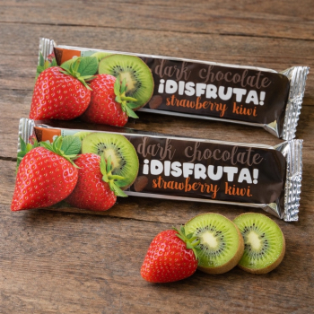 Темный шоколад Дисфрута на эритрите с киви и клубникой